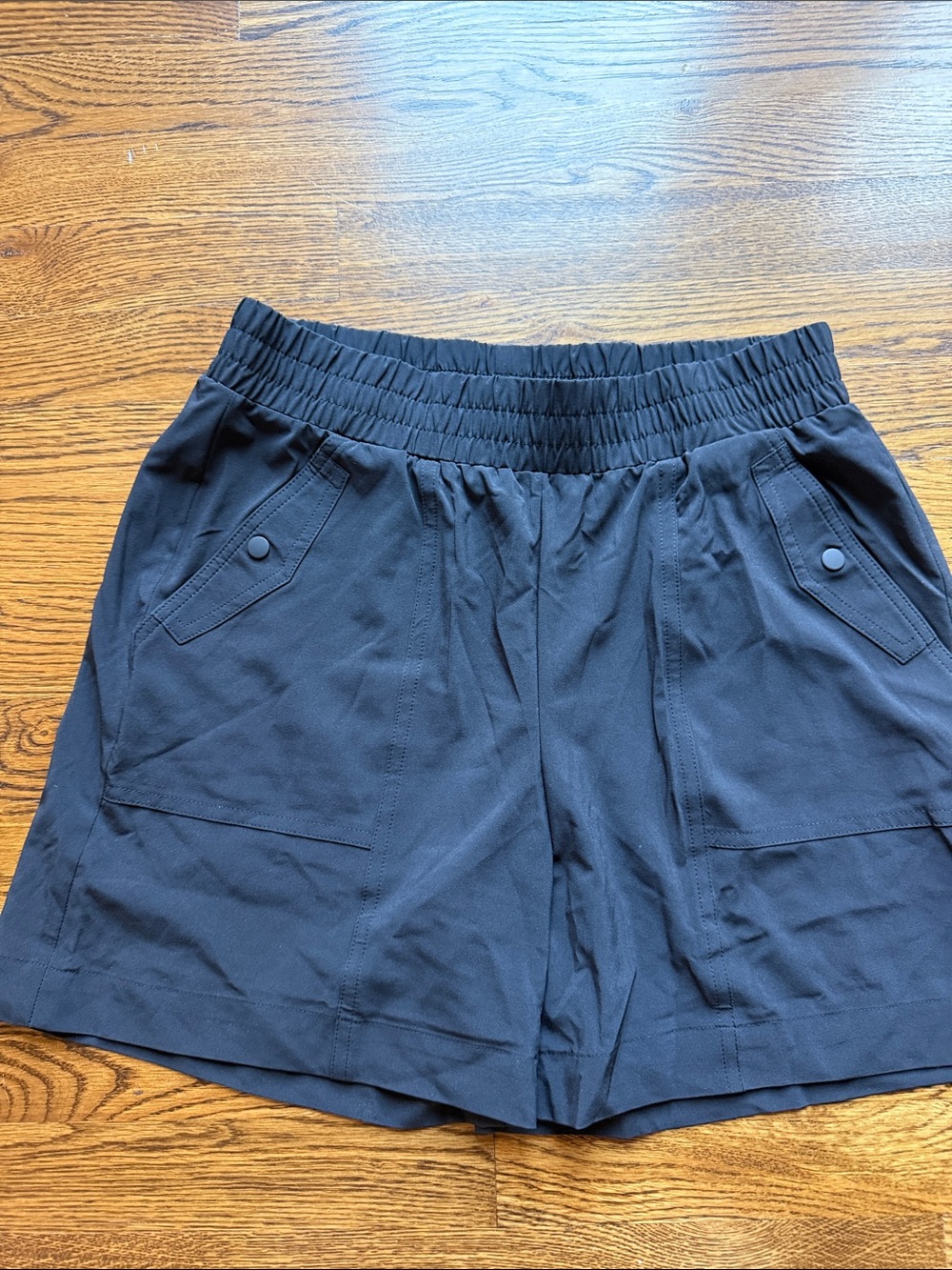 SOMA NWT Everstretch Relaxed Short. Black. Size S Elastic waistband. Pockets